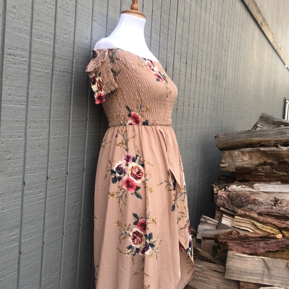 Beautiful Floral High-Low Off The Shoulder Dress w/ Front Slit! Fits like Sz S/M - Picture 9 of 12